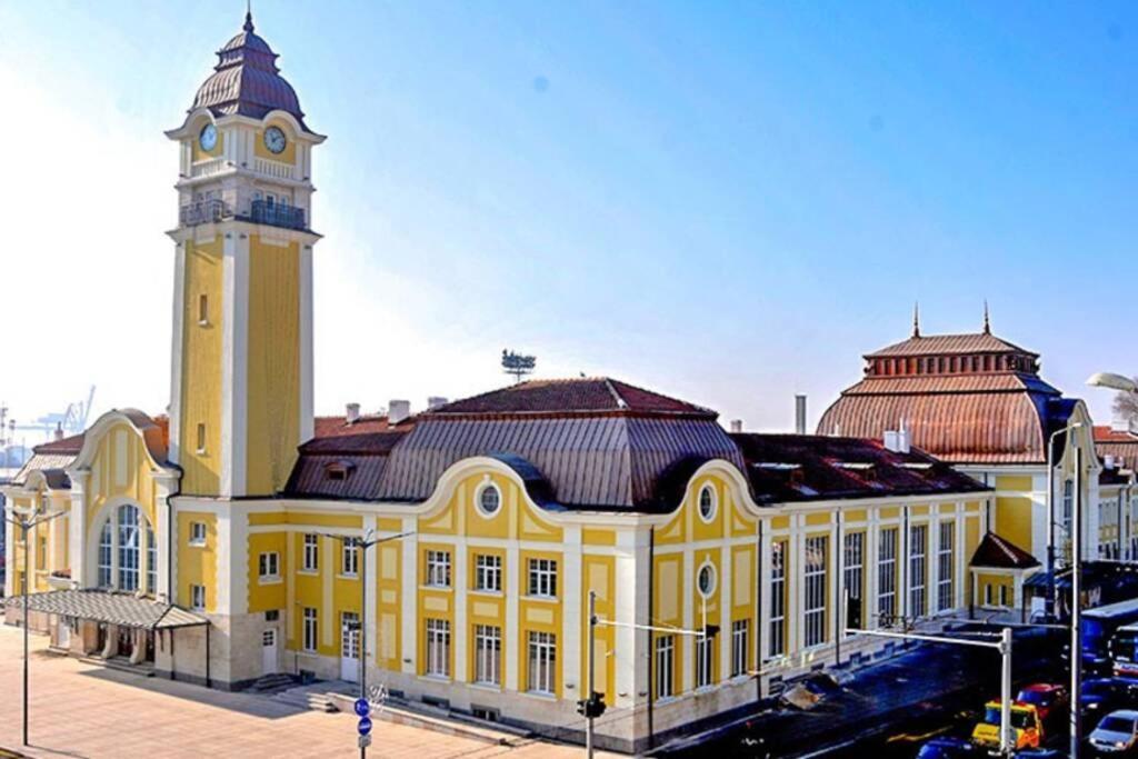 Comfy Home In The Heart Of Burgas Exterior photo