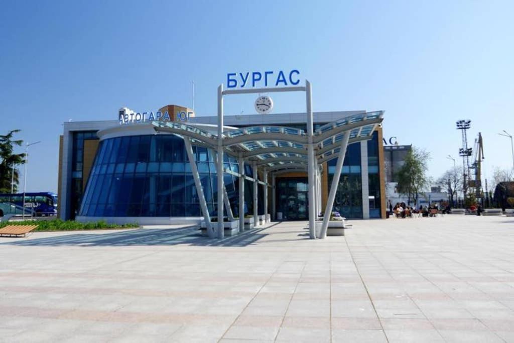 Comfy Home In The Heart Of Burgas Exterior photo